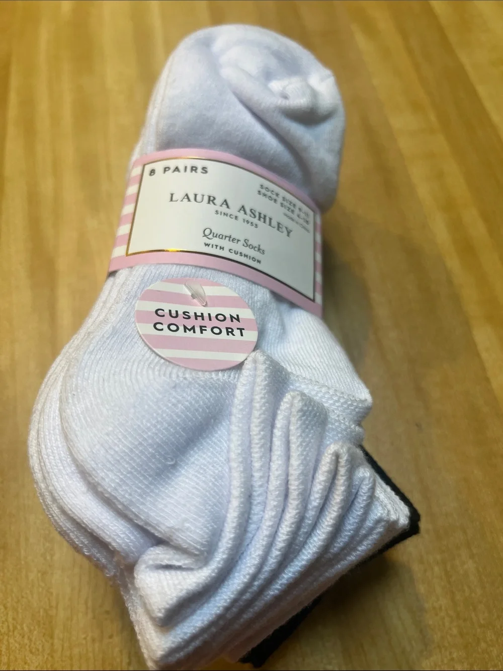 #3262**Laura Ashley White Quarter Cushion Socks - 6 Pairs